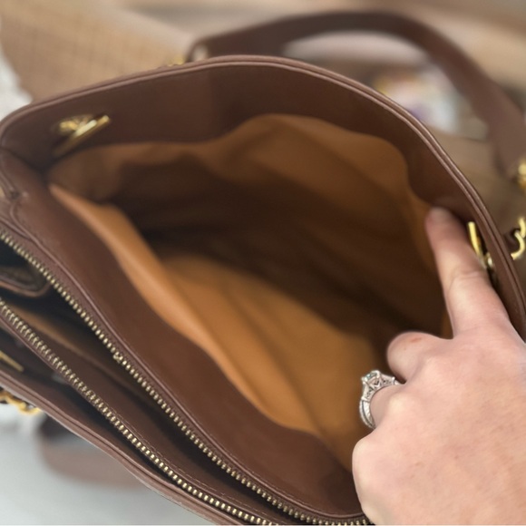 Very Rare CHANEL Chain Leather and Straw Tote - Picture 11 of 12